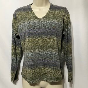 Women’s Long Sleeve V Neck T-Shirt Small Petite